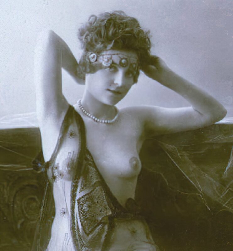 Volume 3 of Black and White Photo of Naked / Nude Women and Girls in the Vintage Era