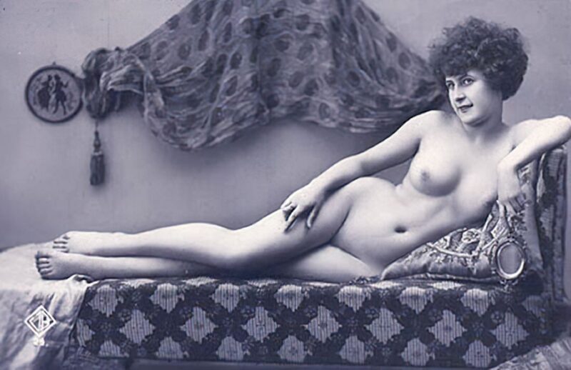 Volume 3 of Black and White Photo of Naked / Nude Women and Girls in the Vintage Era