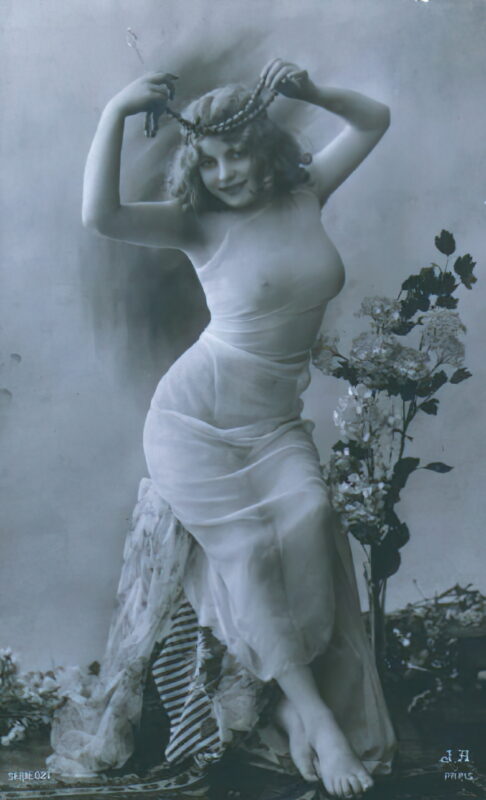 Volume 3 of Black and White Photo of Naked / Nude Women and Girls in the Vintage Era