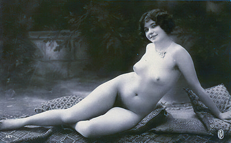Volume 3 of Black and White Photo of Naked / Nude Women and Girls in the Vintage Era