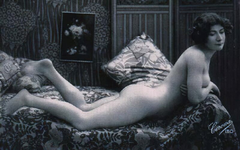 Volume 3 of Black and White Photo of Naked / Nude Women and Girls in the Vintage Era