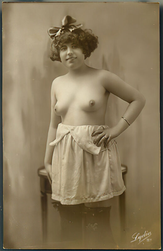 Volume 3 of Black and White Photo of Naked / Nude Women and Girls in the Vintage Era