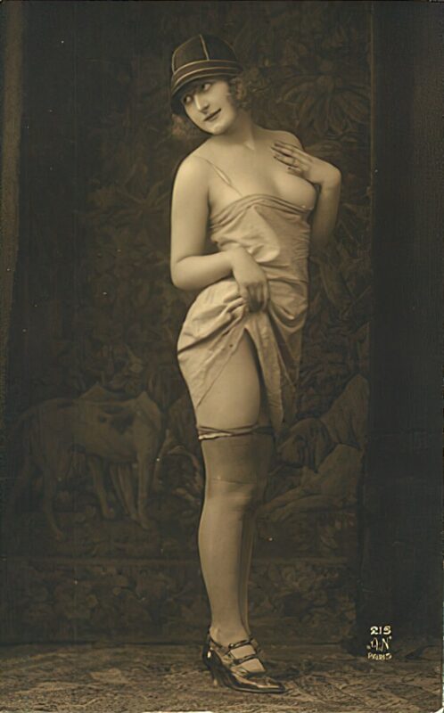 Volume 3 of Black and White Photo of Naked / Nude Women and Girls in the Vintage Era