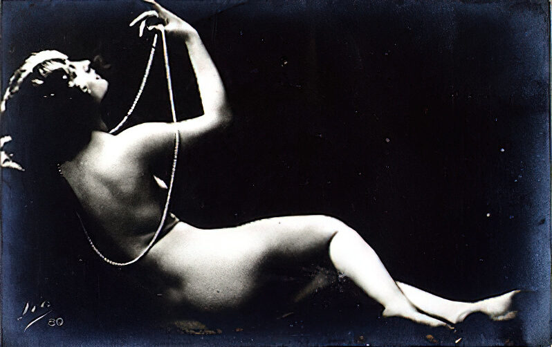 Volume 3 of Black and White Photo of Naked / Nude Women and Girls in the Vintage Era