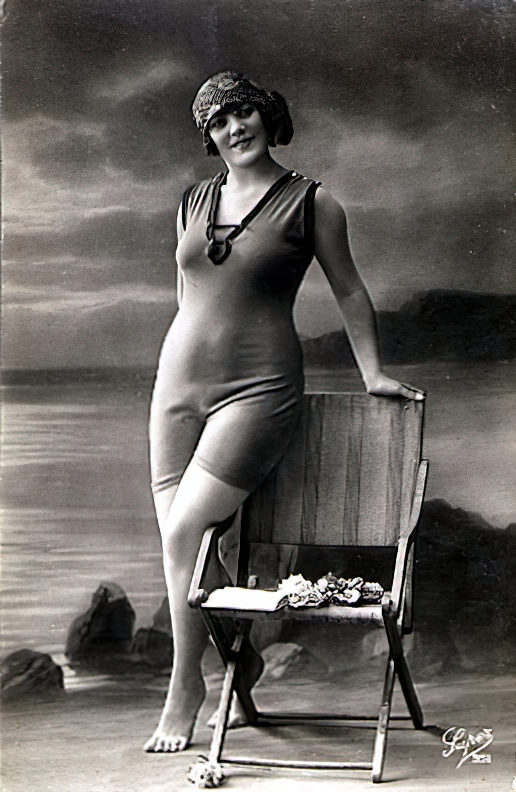 Volume 3 of Black and White Photo of Naked / Nude Women and Girls in the Vintage Era