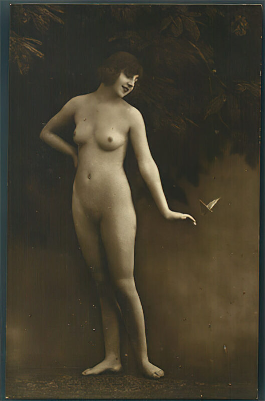 Volume 3 of Black and White Photo of Naked / Nude Women and Girls in the Vintage Era