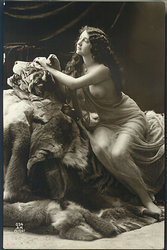 Volume 3 of Black and White Photo of Naked / Nude Women and Girls in the Vintage Era