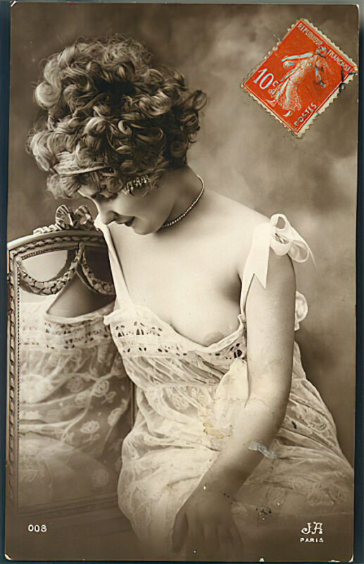 Volume 3 of Black and White Photo of Naked / Nude Women and Girls in the Vintage Era