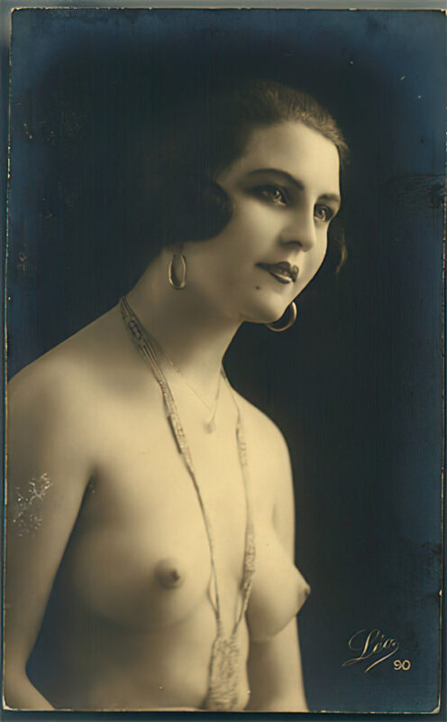 Volume 3 of Black and White Photo of Naked / Nude Women and Girls in the Vintage Era