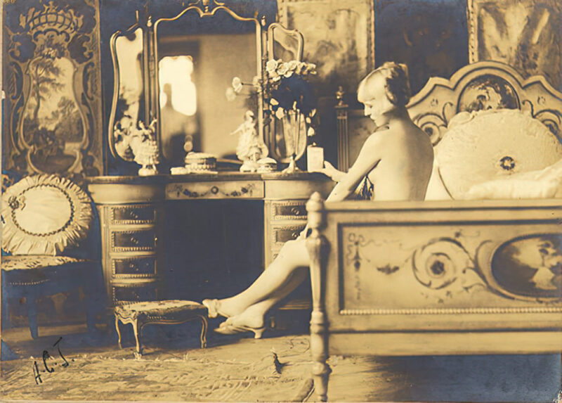 Volume 3 of Black and White Photo of Naked / Nude Women and Girls in the Vintage Era