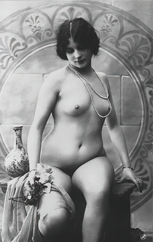 Volume 3 of Black and White Photo of Naked / Nude Women and Girls in the Vintage Era