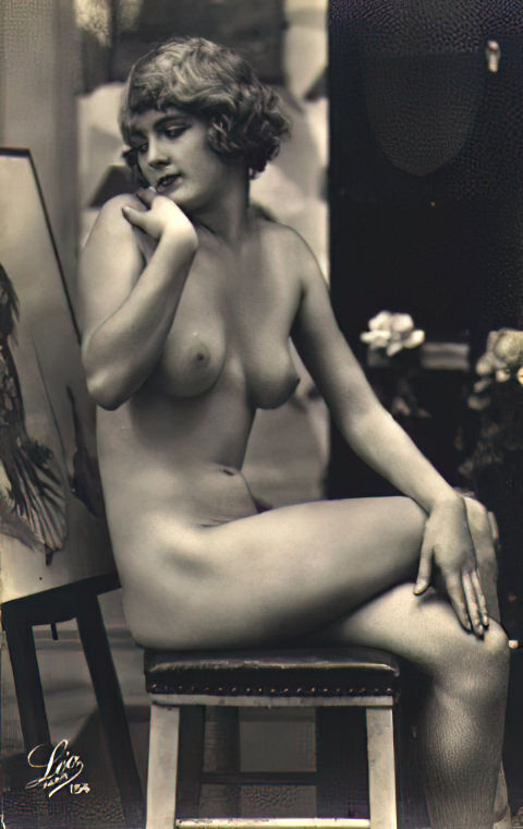 Volume 3 of Black and White Photo of Naked / Nude Women and Girls in the Vintage Era