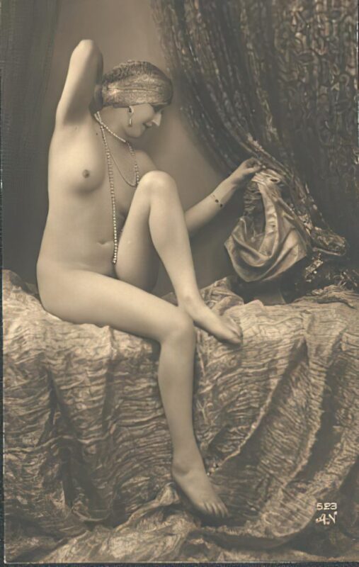 Volume 3 of Black and White Photo of Naked / Nude Women and Girls in the Vintage Era