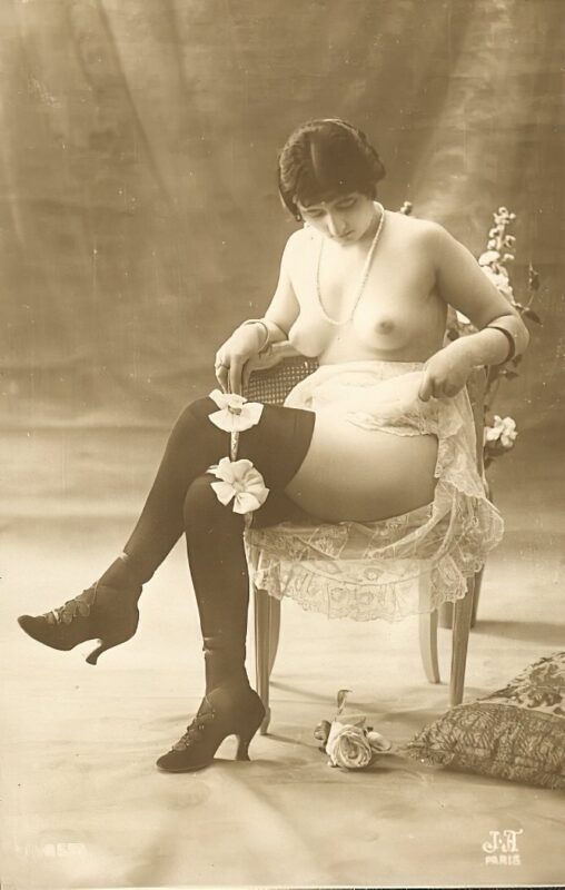 Volume 3 of Black and White Photo of Naked / Nude Women and Girls in the Vintage Era