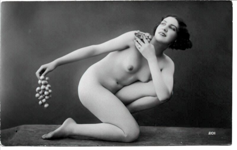 Volume 3 of Black and White Photo of Naked / Nude Women and Girls in the Vintage Era