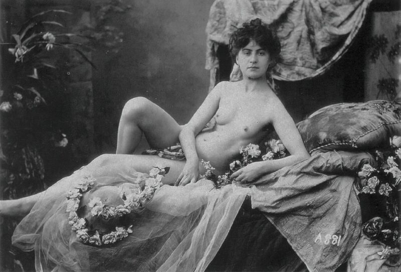 Volume 3 of Black and White Photo of Naked / Nude Women and Girls in the Vintage Era
