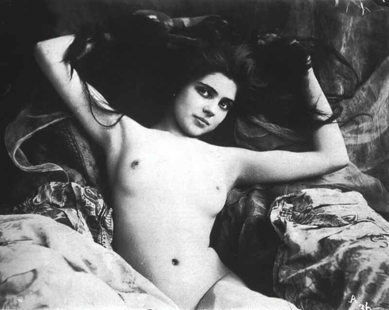 Volume 4 of Black and White Image of Naked / Nude Women and Girls in the Vintage Era