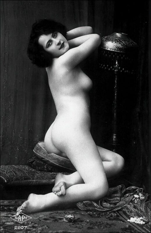 Volume 4 of Black and White Image of Naked / Nude Women and Girls in the Vintage Era