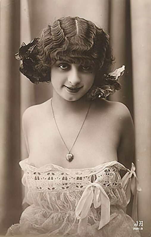 Volume 4 of Black and White Image of Naked / Nude Women and Girls in the Vintage Era