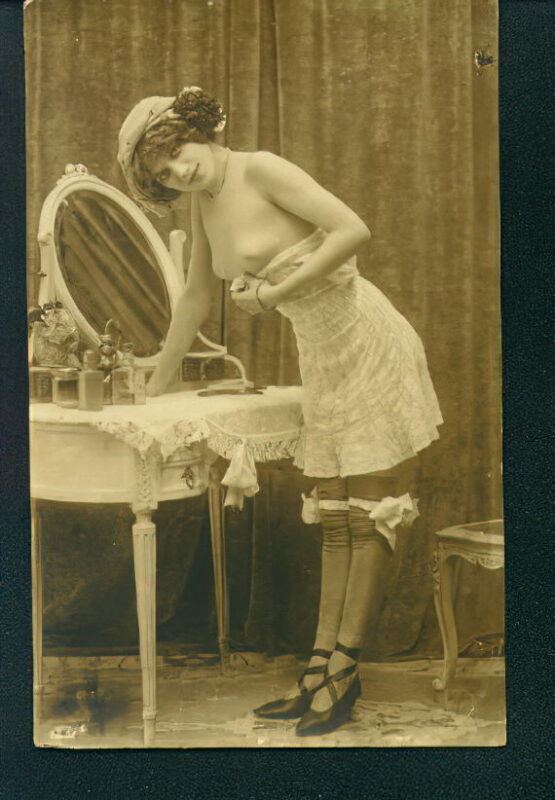Volume 4 of Black and White Image of Naked / Nude Women and Girls in the Vintage Era