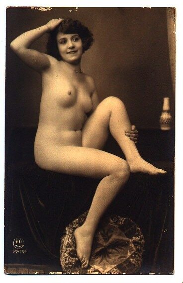 Volume 4 of Black and White Image of Naked / Nude Women and Girls in the Vintage Era