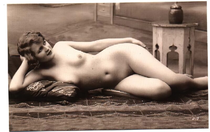Volume 4 of Black and White Image of Naked / Nude Women and Girls in the Vintage Era