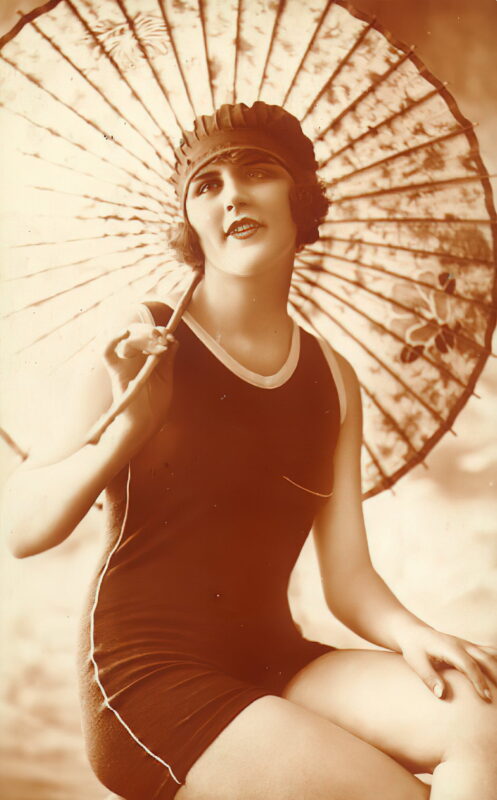 B&W Volume 5 Image of Naked / Nude Woman in the Vintage Era