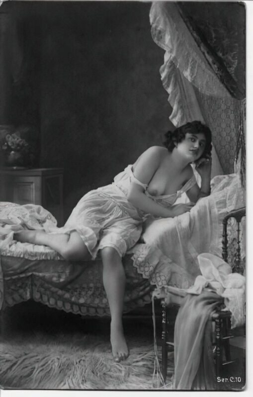 B&W Volume 5 Image of Naked / Nude Woman in the Vintage Era