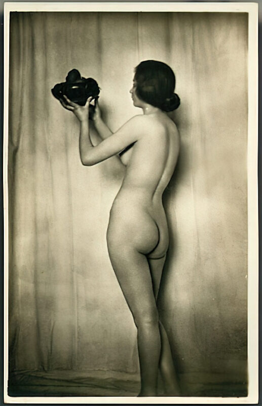 B&W Volume 5 Image of Naked / Nude Woman in the Vintage Era