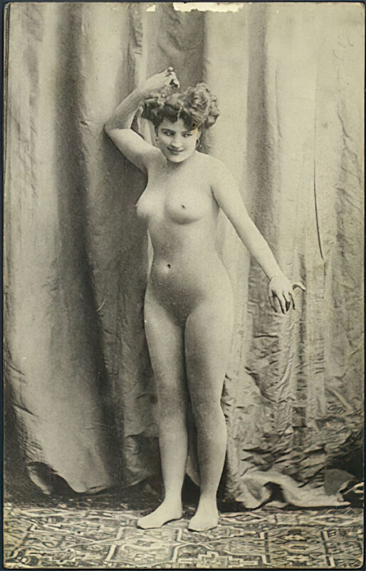 B&W Volume 5 Image of Naked / Nude Woman in the Vintage Era