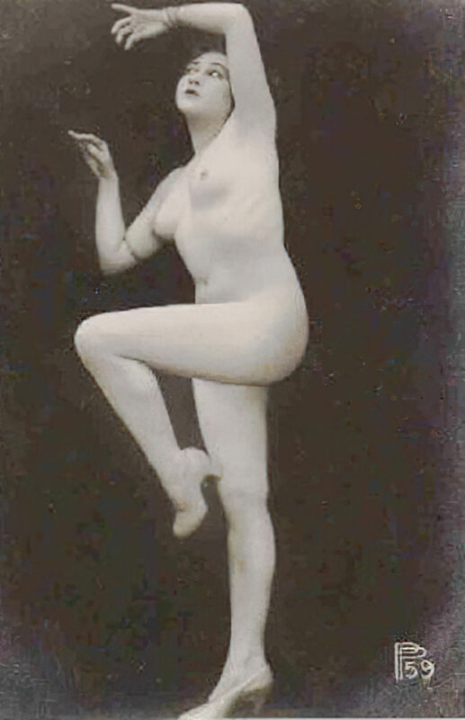 B&W Volume 5 Image of Naked / Nude Woman in the Vintage Era