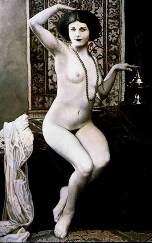 B&W Volume 5 Image of Naked / Nude Woman in the Vintage Era