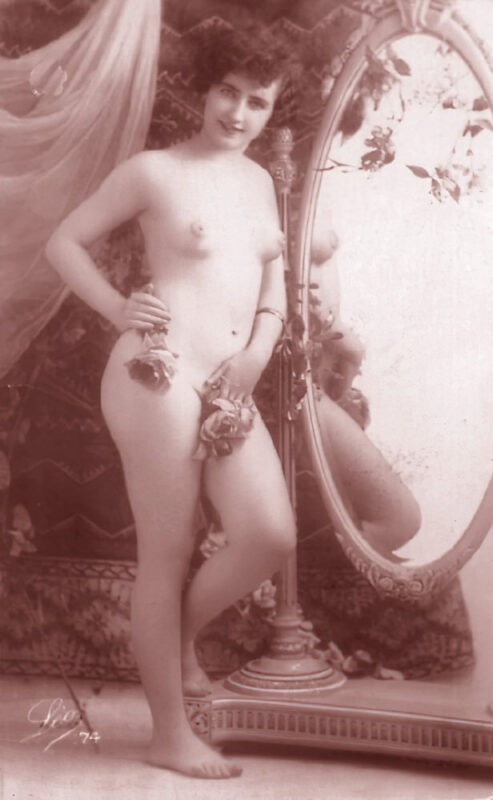 B&W Volume 5 Image of Naked / Nude Woman in the Vintage Era