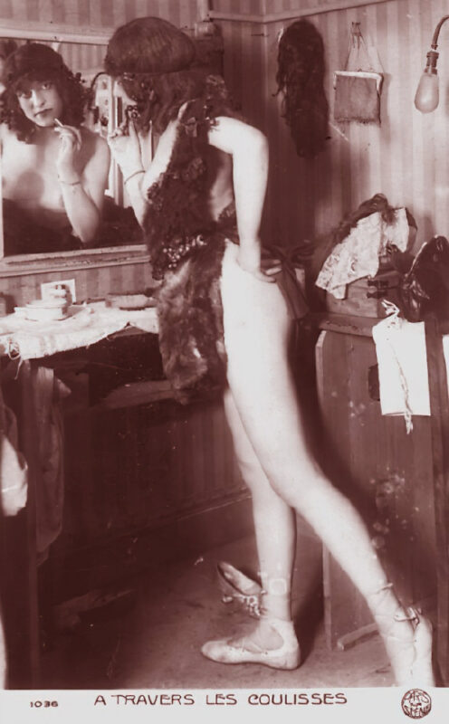 B&W Volume 5 Image of Naked / Nude Woman in the Vintage Era
