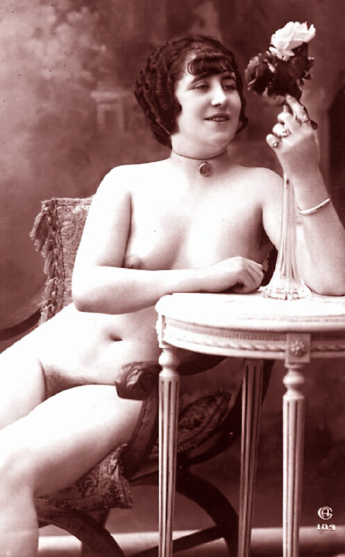 B&W Volume 5 Image of Naked / Nude Woman in the Vintage Era