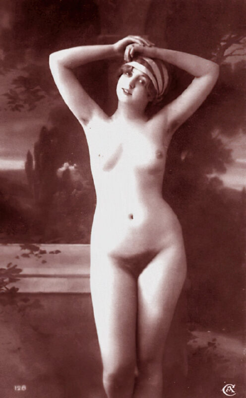 B&W Volume 5 Image of Naked / Nude Woman in the Vintage Era