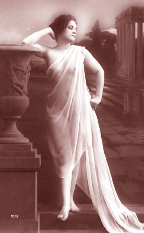 B&W Volume 5 Image of Naked / Nude Woman in the Vintage Era