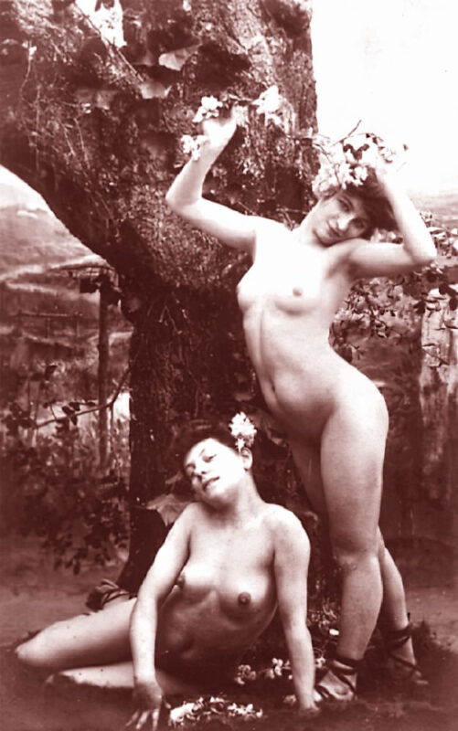 B&W Volume 5 Image of Naked / Nude Woman in the Vintage Era