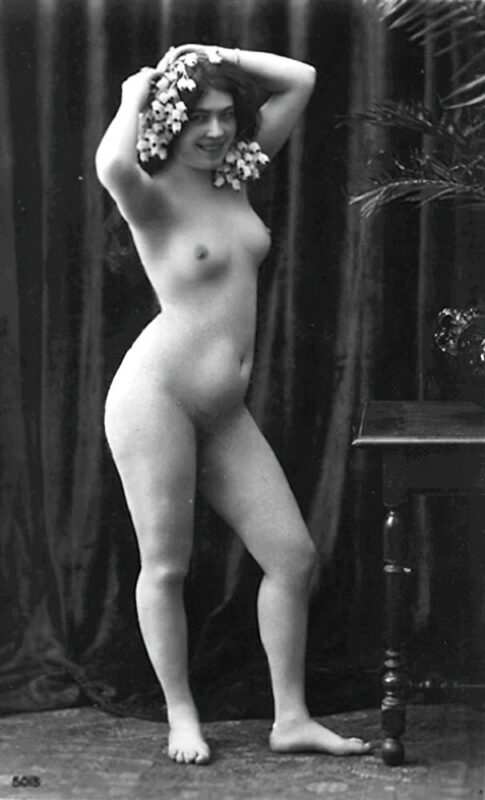 B&W Volume 5 Image of Naked / Nude Woman in the Vintage Era