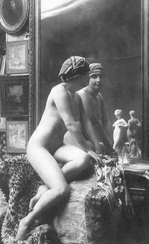 B&W Volume 5 Image of Naked / Nude Woman in the Vintage Era