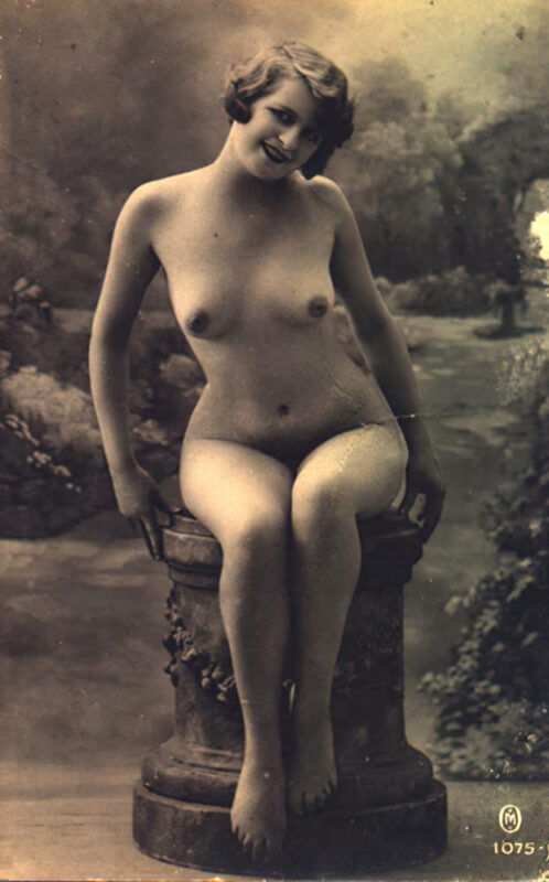 B&W Volume 5 Image of Naked / Nude Woman in the Vintage Era