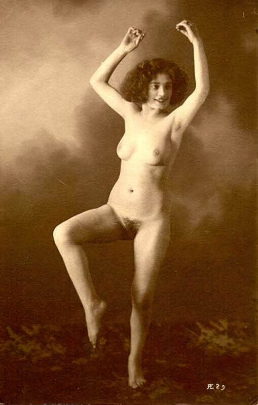 B&W Volume 5 Image of Naked / Nude Woman in the Vintage Era