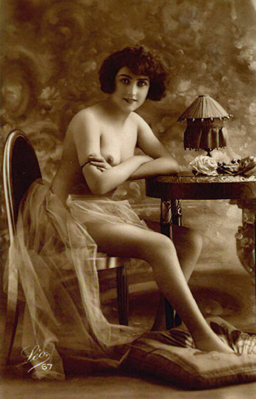 B&W Volume 5 Image of Naked / Nude Woman in the Vintage Era