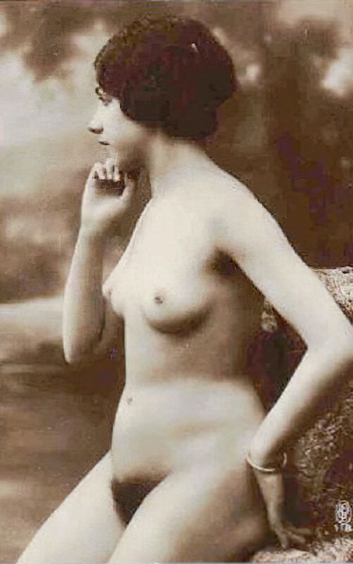 B&W Volume 5 Image of Naked / Nude Woman in the Vintage Era