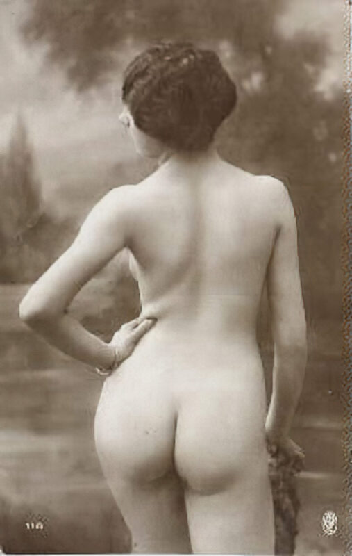 B&W Volume 5 Image of Naked / Nude Woman in the Vintage Era
