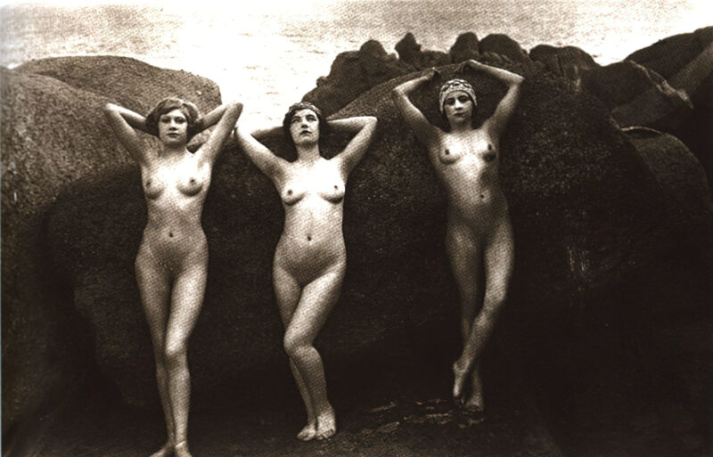 Volume 1 of Black and White Image of Naked / Nude Woman in the Classic Retro Period Volume 1 of Black and White Photo of Naked / Nude Women and Girls in the Vintage Era