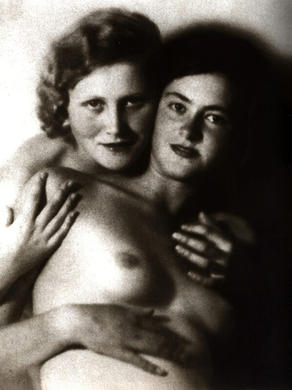 Volume 1 of Black and White Image of Naked / Nude Woman in the Classic Retro Period Volume 1 of Black and White Photo of Naked / Nude Women and Girls in the Vintage Era