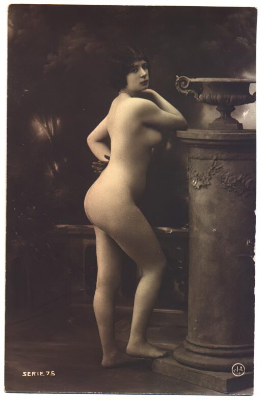 Volume 1 of Black and White Image of Naked / Nude Woman in the Classic Retro Period Volume 1 of Black and White Photo of Naked / Nude Women and Girls in the Vintage Era
