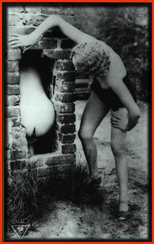 Volume 1 of Black and White Image of Naked / Nude Woman in the Classic Retro Period Volume 1 of Black and White Photo of Naked / Nude Women and Girls in the Vintage Era