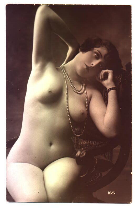 Volume 1 of Black and White Image of Naked / Nude Woman in the Classic Retro Period Volume 1 of Black and White Photo of Naked / Nude Women and Girls in the Vintage Era